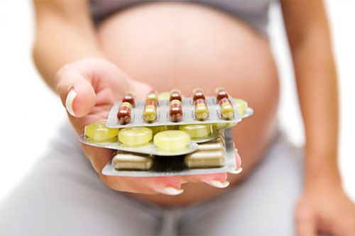 uống thuốc khi mang thai