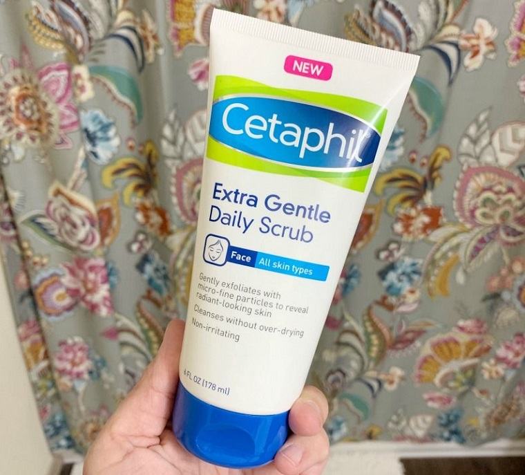 sữa rửa mặt tẩy tế bào chết Cetaphil Extra Gentle Daily Scrub 1