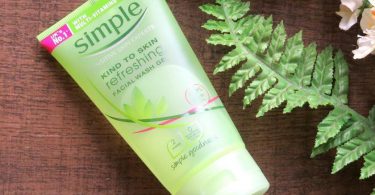 Simple Kind To Skin Refreshing Facial Wash Gel