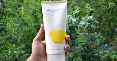 The Face Shop Herb Day 365 Cleansing Foam Lemon
