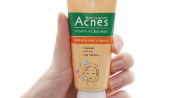 sữa rửa mặt Acnes Vitamin Cleanser