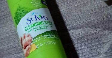 St. Ives Matcha Green Tea Ginger Cleansing Stick