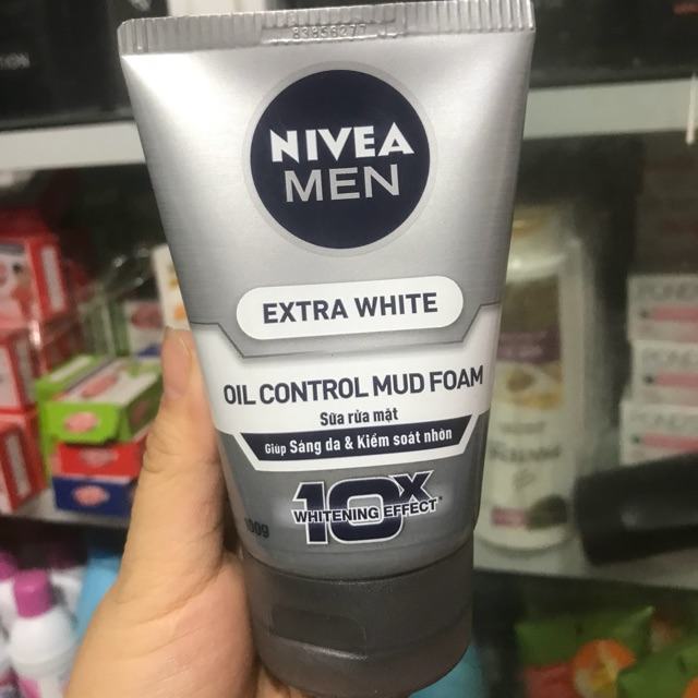 Sữa rửa mặt Nivea Men Extra White Oil Control Mud Foam